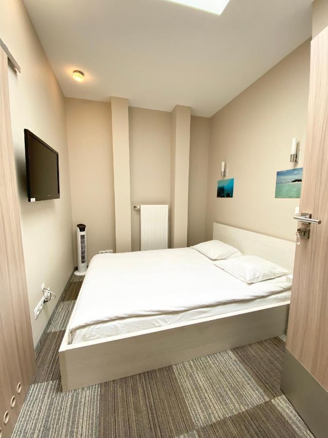 Hostel Promenada Rzeszów Εξωτερικό φωτογραφία