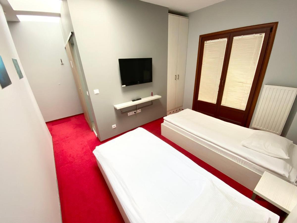 Hostel Promenada Rzeszów Εξωτερικό φωτογραφία