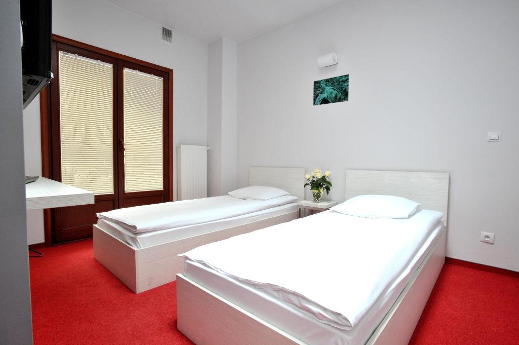 Hostel Promenada Rzeszów Δωμάτιο φωτογραφία